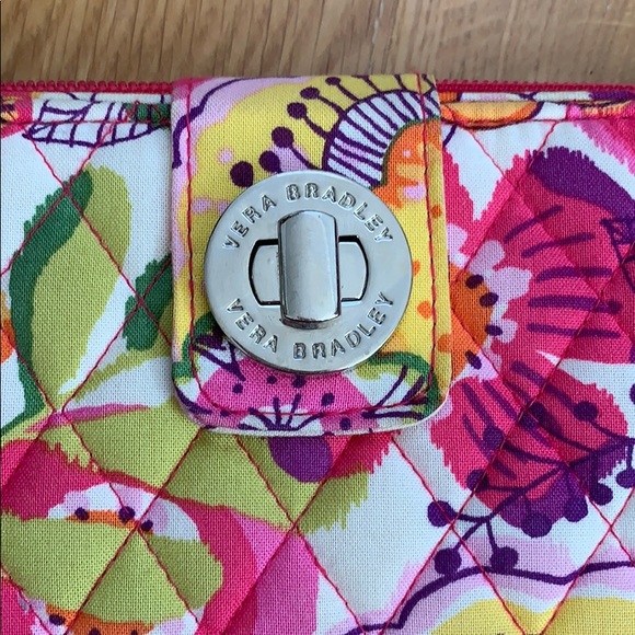 Vera Bradley large wallet - Picture 2 of 4